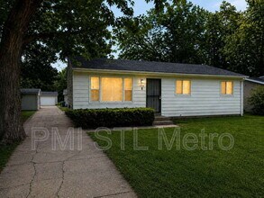 Building Photo - 1450 Fairmeadows Ln