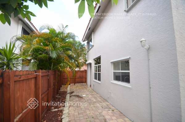 Building Photo - 3705 Valais Dr