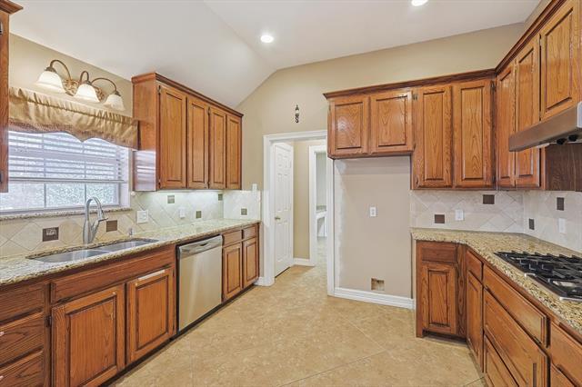 Building Photo - 7009 Oak Hills Ct