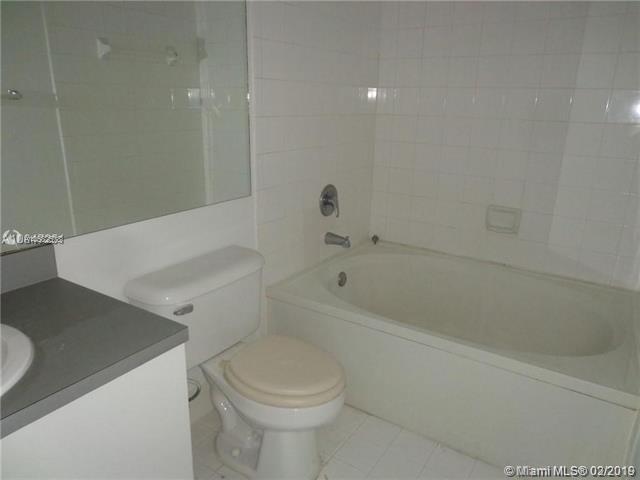 Building Photo - 777 SW 111th Way