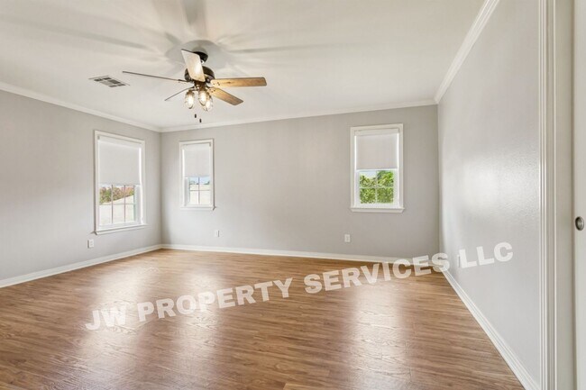 Building Photo - 3412 White St