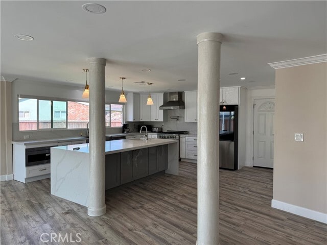 Building Photo - 11596 Bart Dr