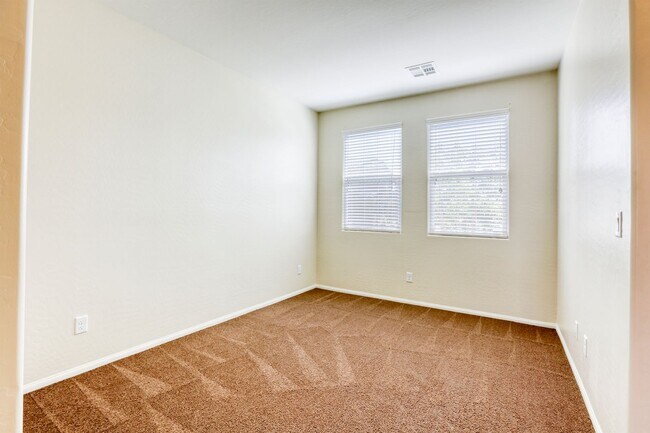 Building Photo - Great 3 bedroom home close to Nellis AFB