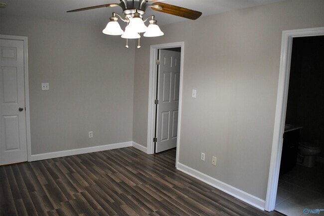 Building Photo - 22873 Horseshoe Bend