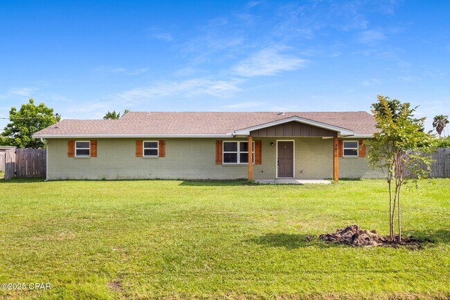 Primary Photo - 2610 E 40th Plaza