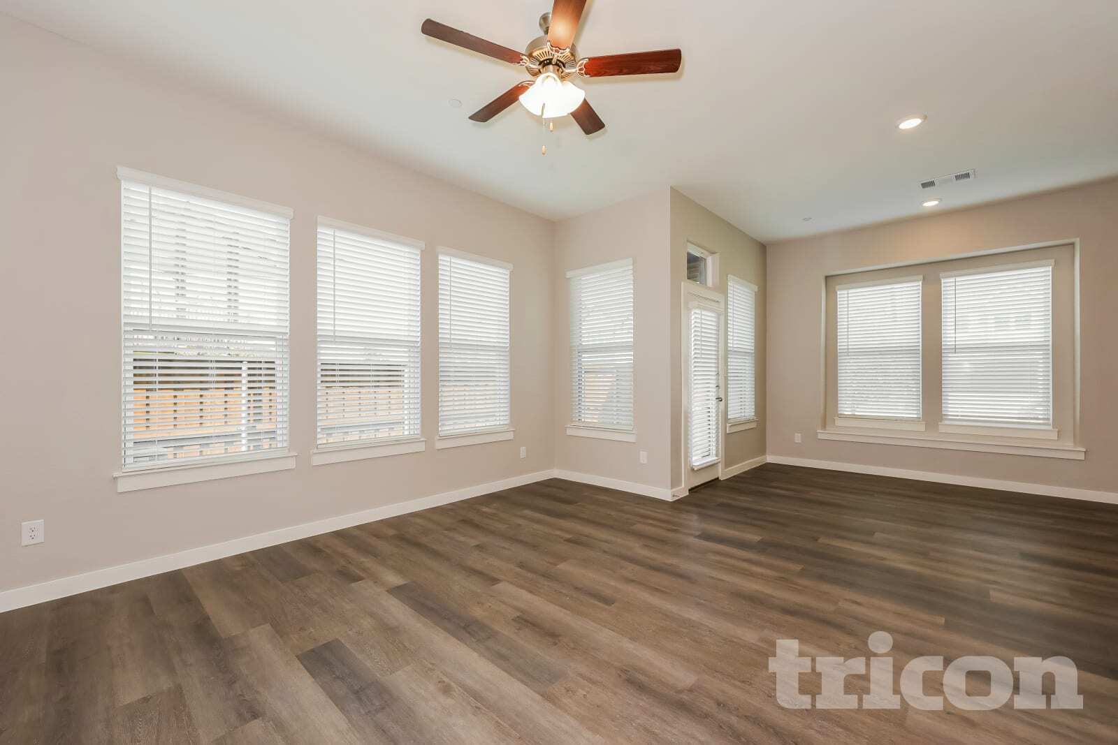 Building Photo - 3019 Whitetail Ln