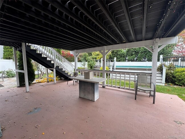 Building Photo - 6A James St