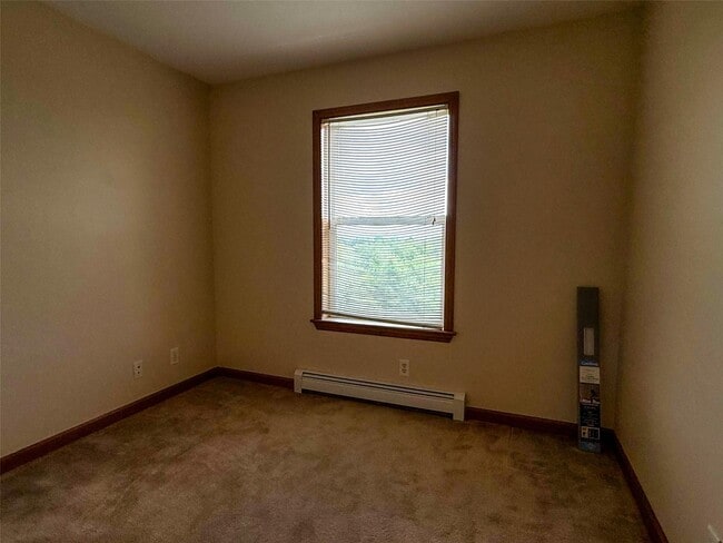 Building Photo - 10 Ashlyn Dr
