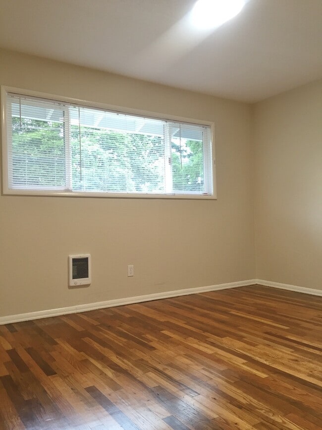 Building Photo - 115se34