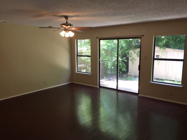 Building Photo - *COMING SOON* Spacious 4-Bedroom, 2.5-Bath Home with One-Car Garage!