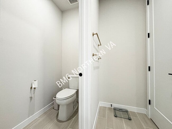 Building Photo - 41684 Carefree Court