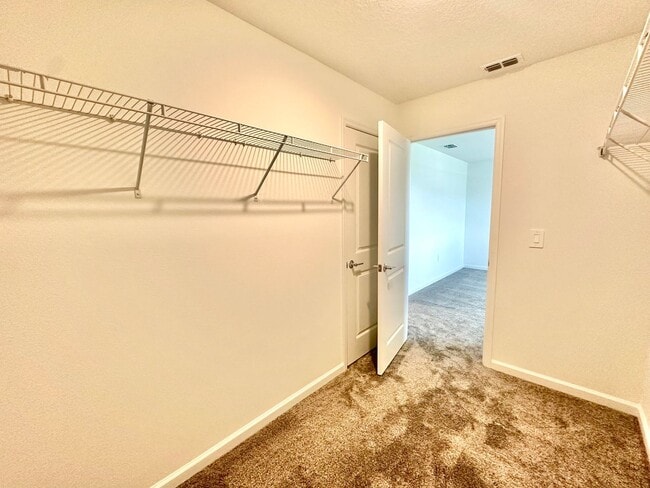 Building Photo - Modern Comfort Meets Community Living in K...