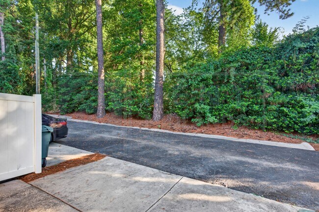 Building Photo - 107 Top Forest Drive