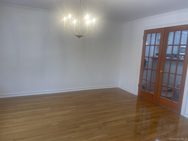 Building Photo - 314 Main St