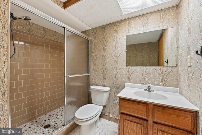 Building Photo - 5847 New England Woods Dr