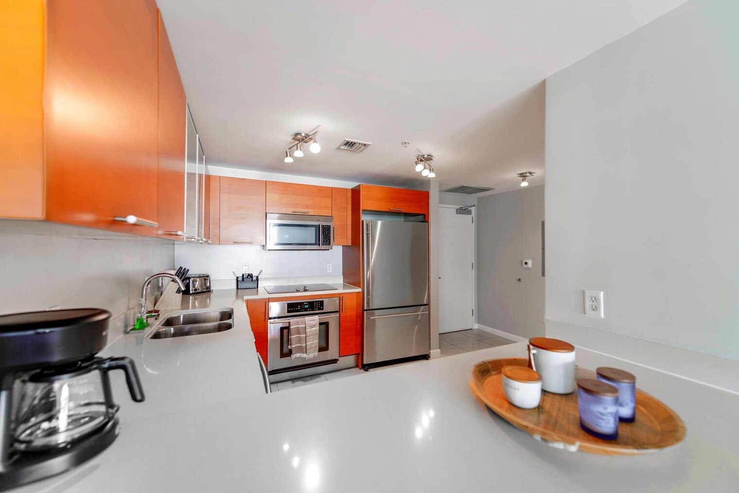 Building Photo - 3250 NE 1st Ave