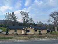 Building Photo - 43575 Crystal Cave Cir