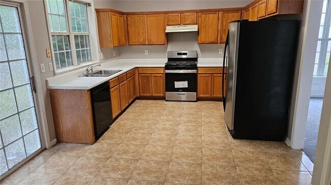 Building Photo - 655 Arncliffe Ct