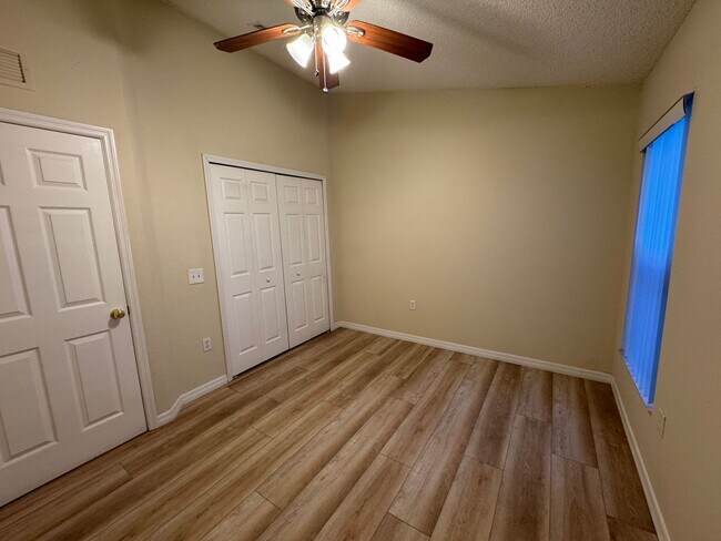 Building Photo - 2510 Hamlet Ln