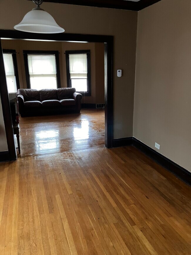 18917 Ironwood Ave 18917 Ironwood Ave Cleveland OH 44110 Apartment