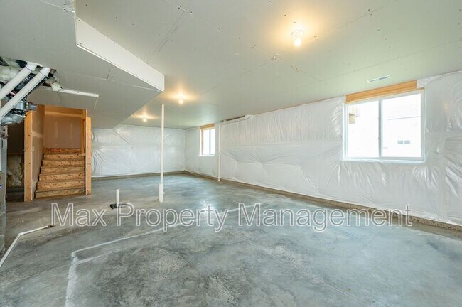 Building Photo - 4308 NE 15th St