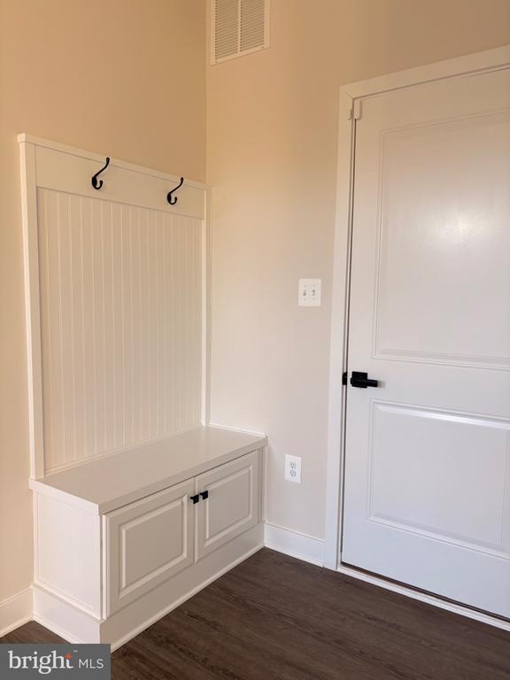 Building Photo - 736 Watts St