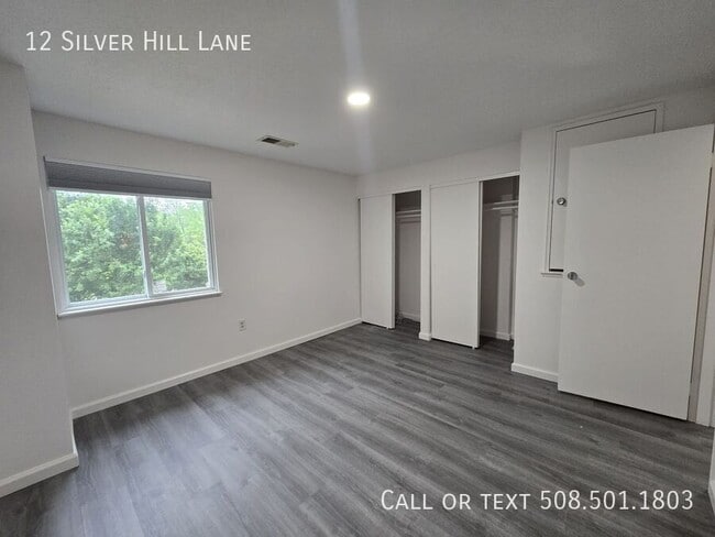 Building Photo - 12 Silver Hill Ln