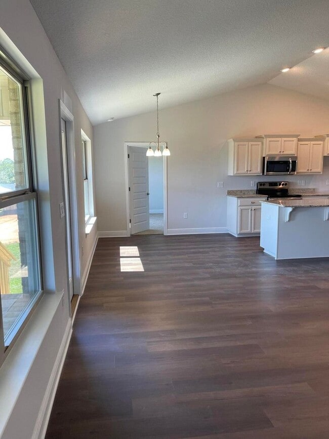 Building Photo - Newest/Largest home on the market in Crest...