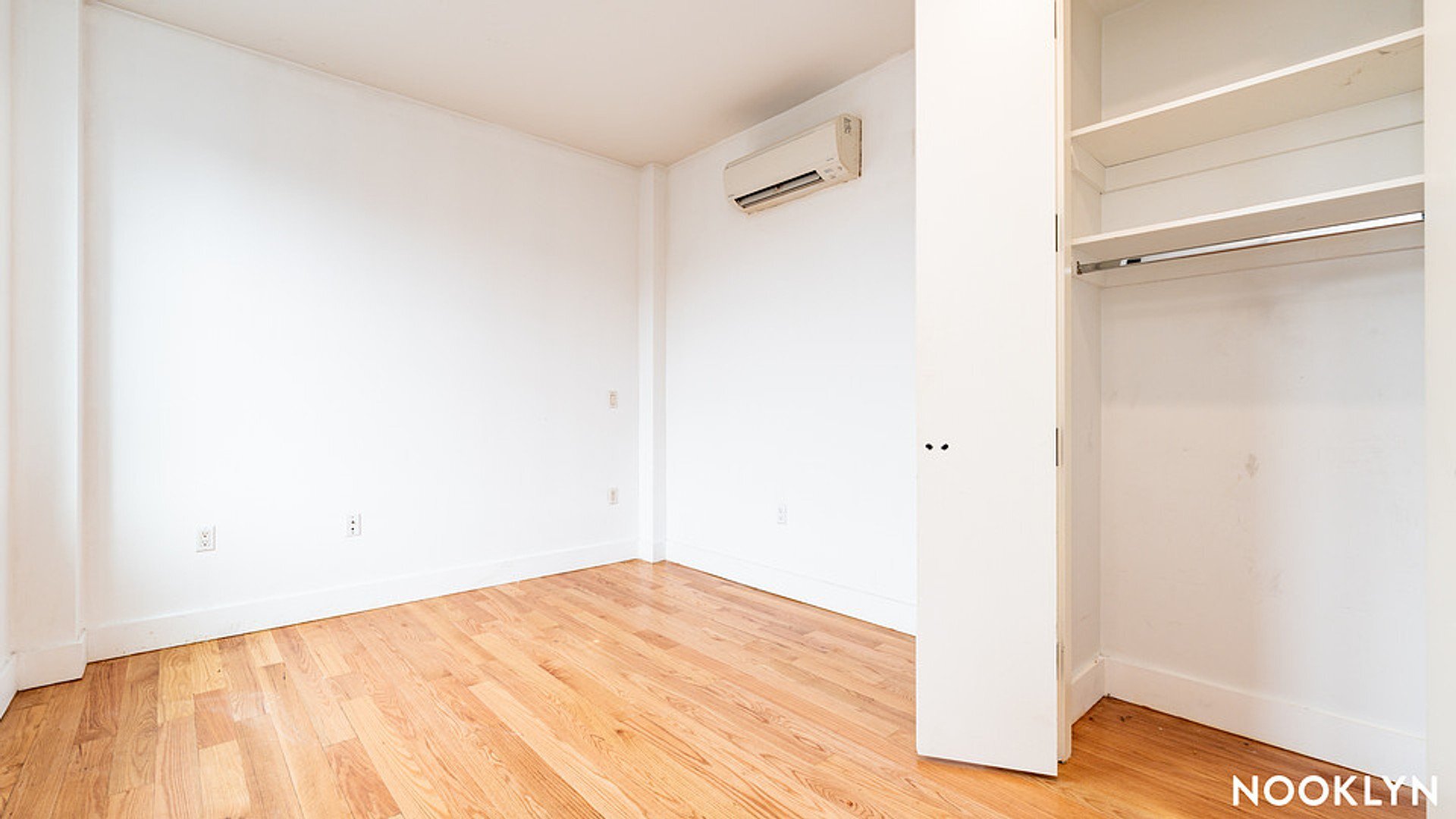 Building Photo - 19 E 31st St