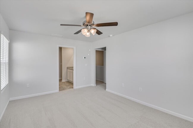 Building Photo - 801 Grovebury Ct