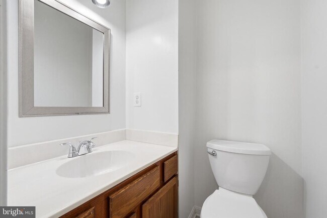 Building Photo - 9663 Franklin Woods Pl