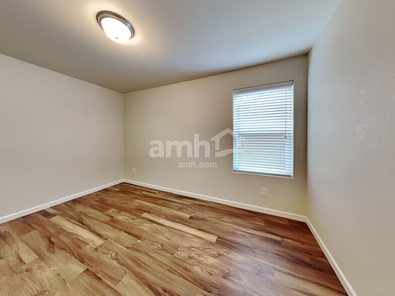 Building Photo - 455 McKinley St
