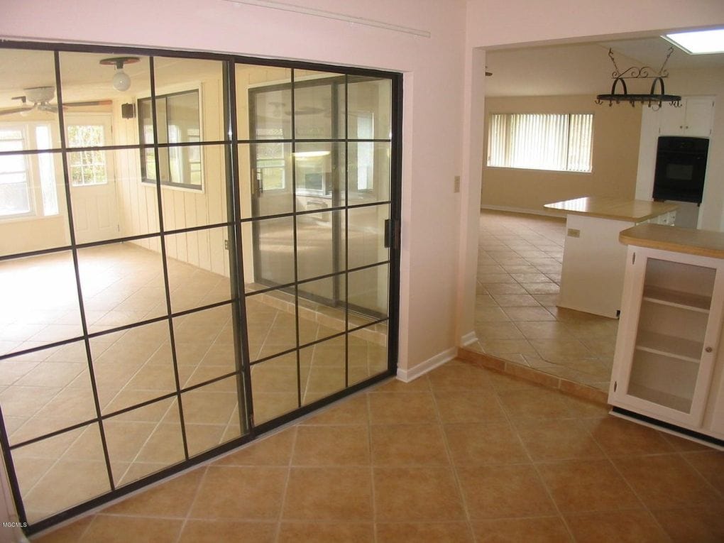 Building Photo - 56105 Diamondhead Dr E