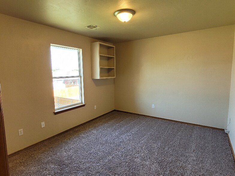 Building Photo - 4908 Republic Dr