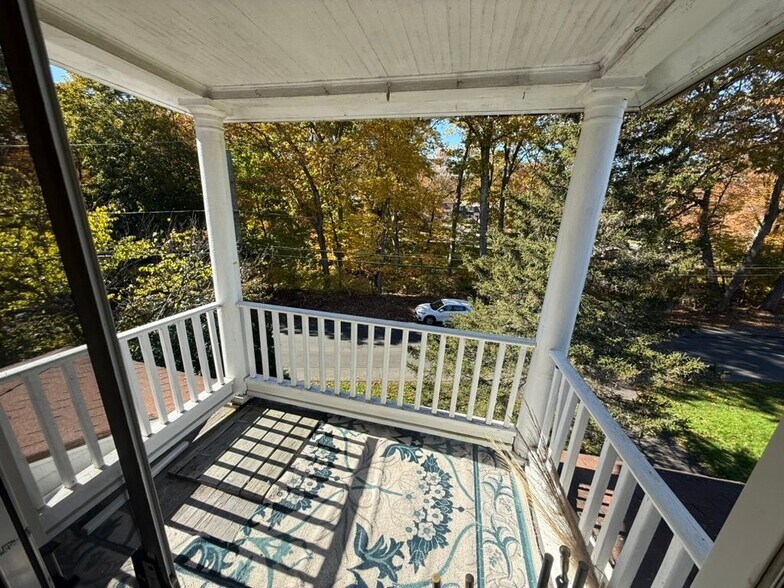 Building Photo - 22 Emmett St