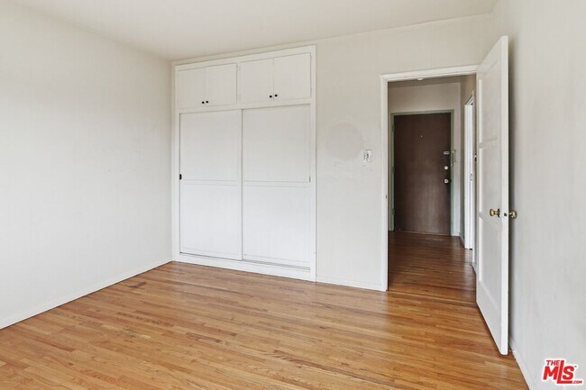 Building Photo - 11165 Sunshine Terrace