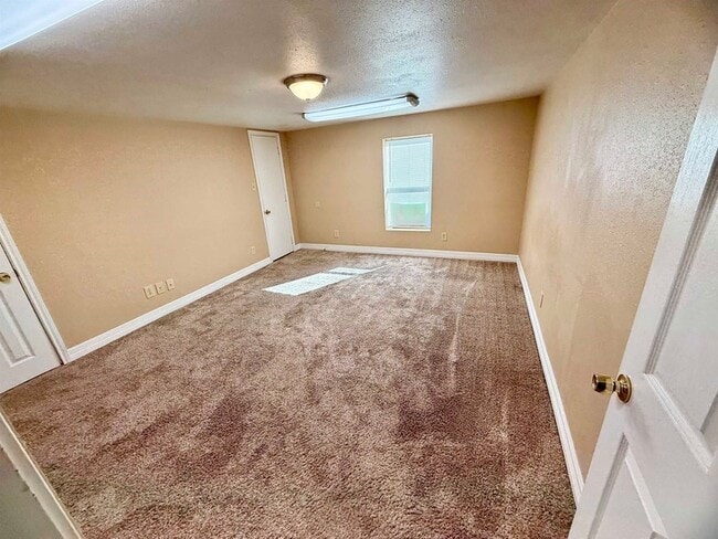 Building Photo - 249 Kibbe Ave