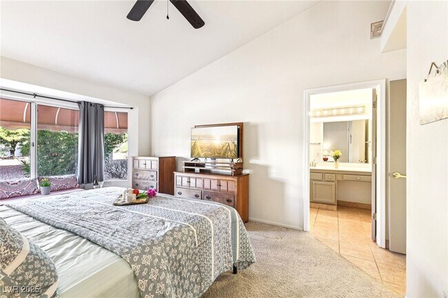 Building Photo - 3013 Sungold Dr