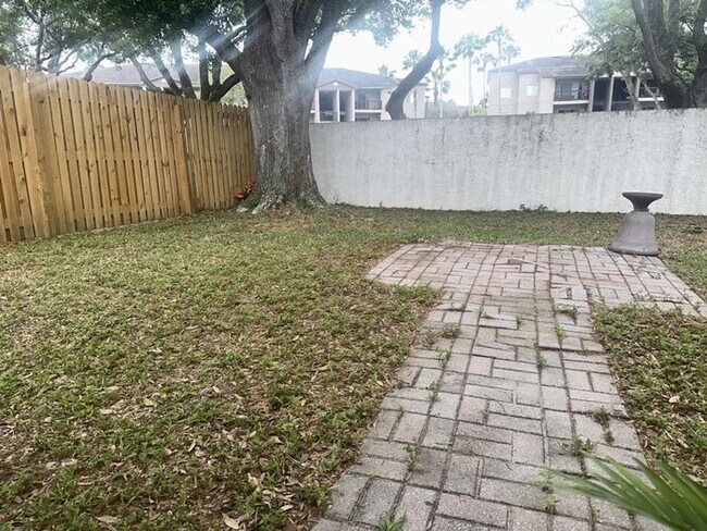 Building Photo - WEST BAY