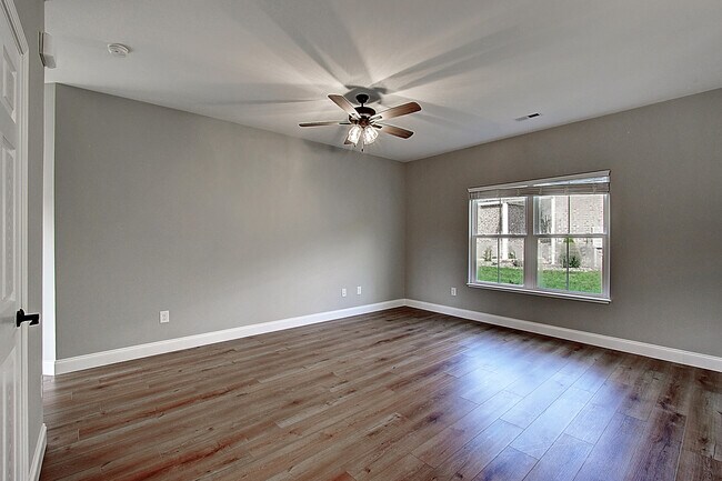 Building Photo - 520 Catalina Ct