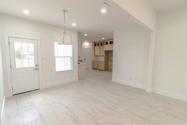 Building Photo - 536 Highview Ct