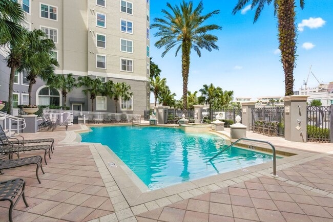 Building Photo - 700 S Harbour Island Blvd