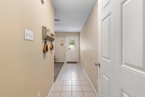 Building Photo - 622 Foster St