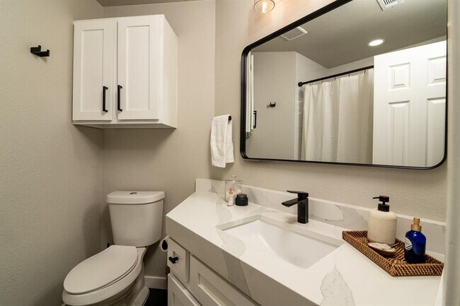 Building Photo - 1407 Elm Brook Dr