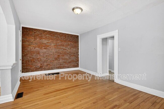 Building Photo - 3166 California Ave