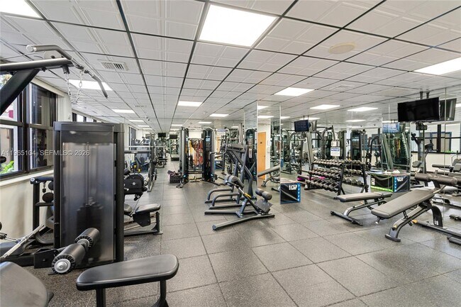 Building Photo - 5757 Collins Ave