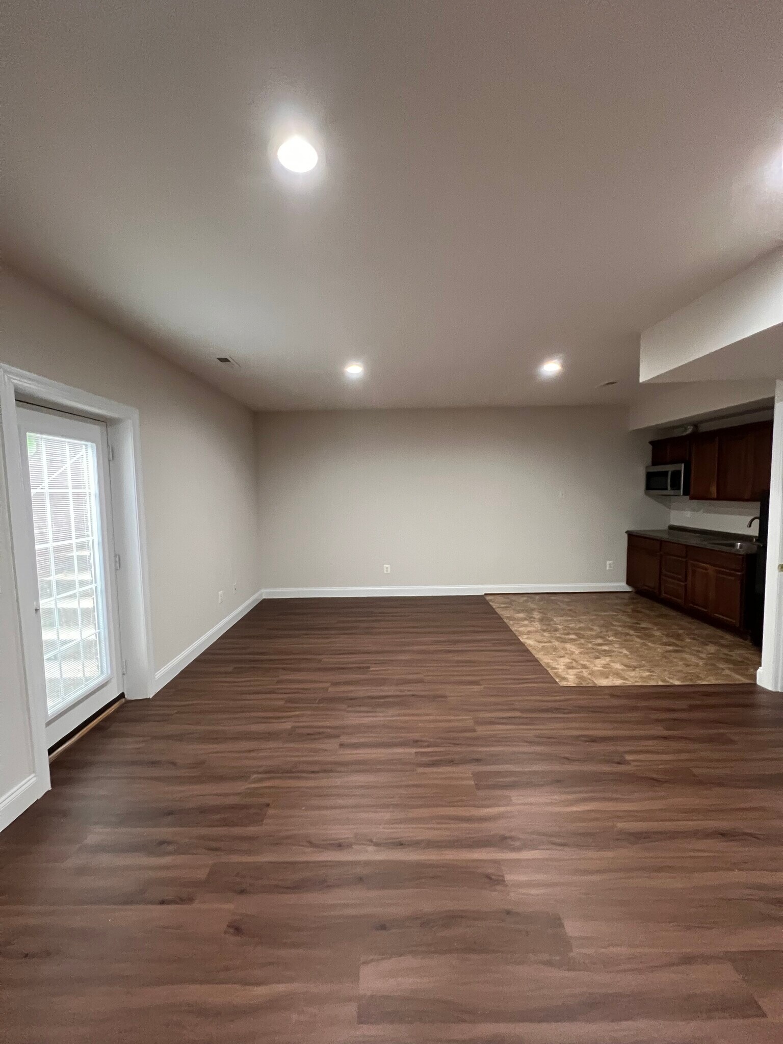 Building Photo - 9526 Parsonage Ln