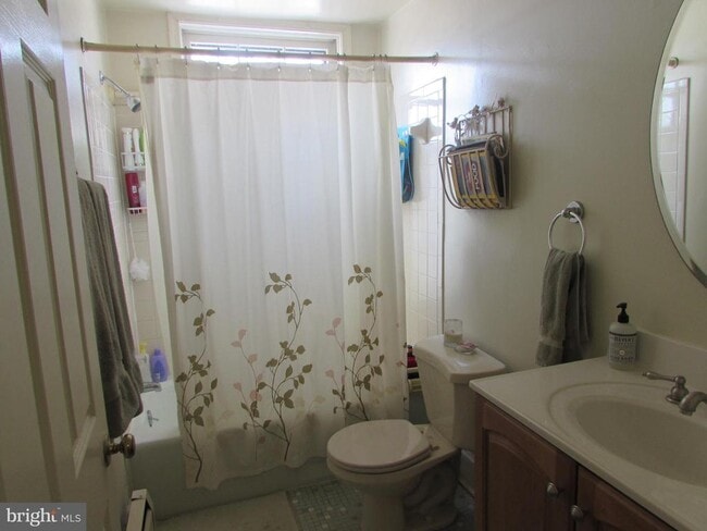 Building Photo - 112 Commerce St