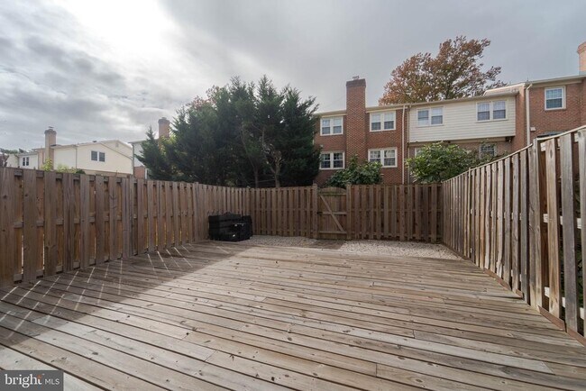 Building Photo - 4541 Ravensworth Rd