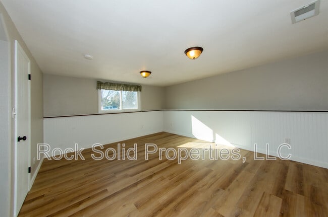 Building Photo - 4405 Ocean Ave